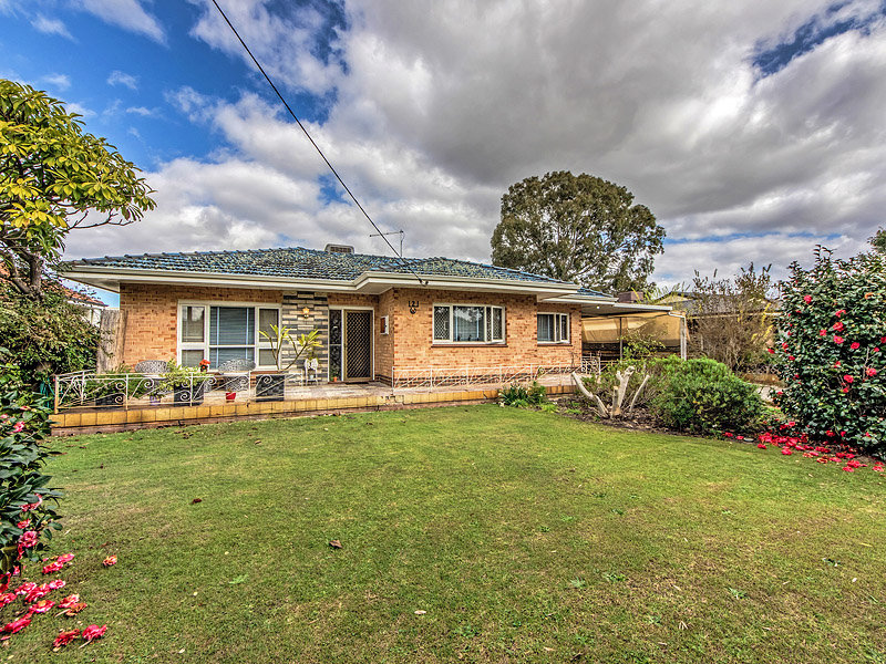 121 Anzac Terrace, Bassendean, WA 6054