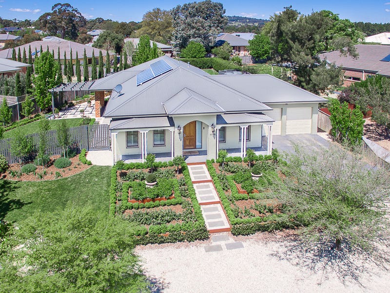 1113 Dumbarton Way, Gisborne, Vic 3437 Property Details