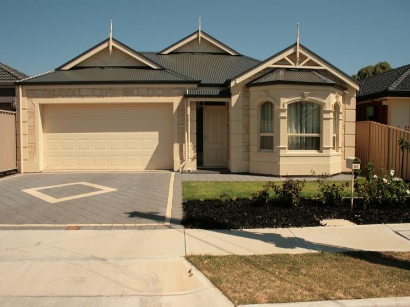 52 Tarranna Avenue, Park Holme, SA 5043