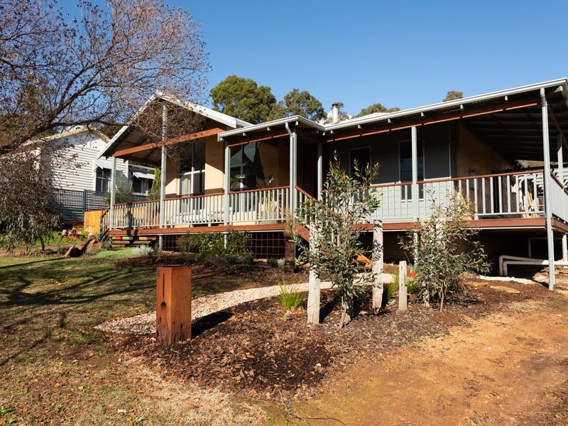 8 Rowley Street, Bridgetown, WA 6255