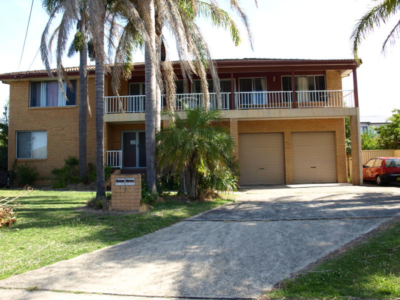 3 Ashton Avenue, The Entrance, NSW 2261