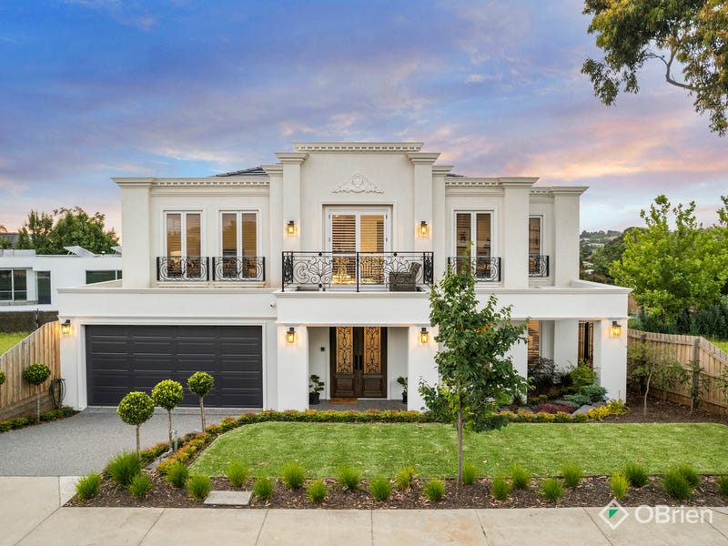10 Manor Oak Place, Berwick, VIC 3806 10 Manor Oak Place, Berwick, VIC 3806
