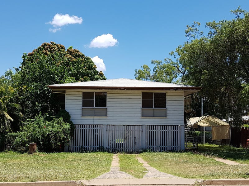 17 Leslie Drive, Moranbah, Qld 4744 - Property Details