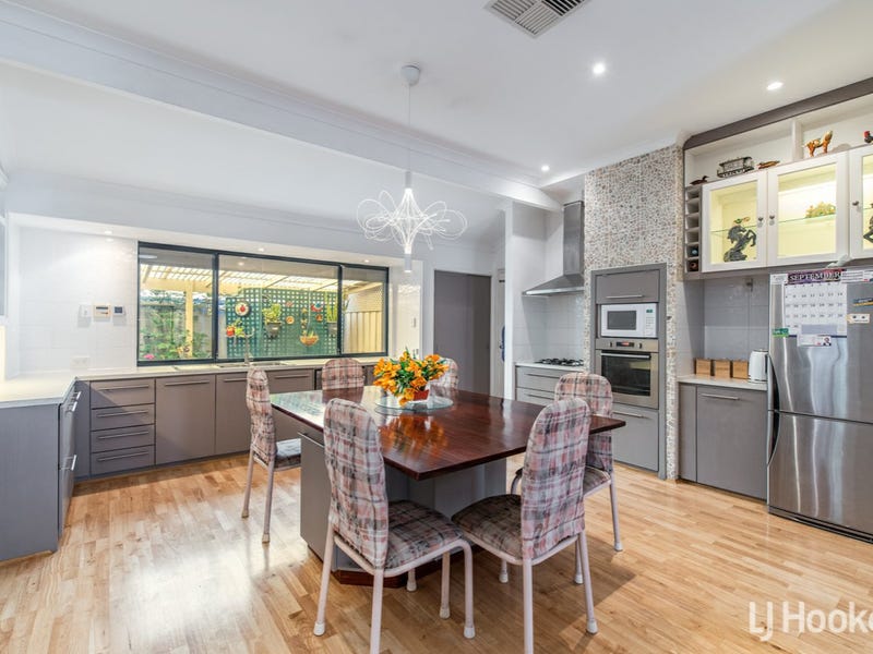 35 Sugarwood Drive, Thornlie, WA 6108 Property Details