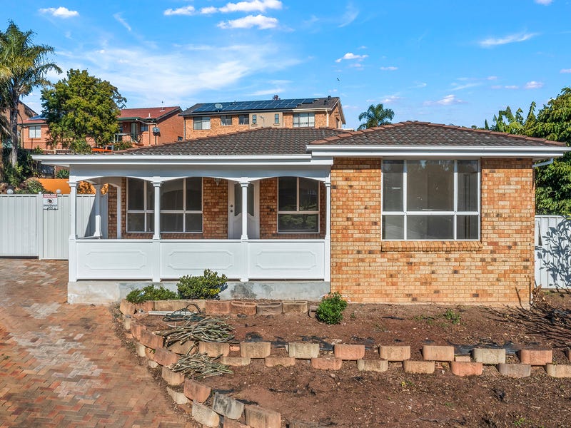 16 Merryweather Close, Minto, NSW 2566 House for Sale