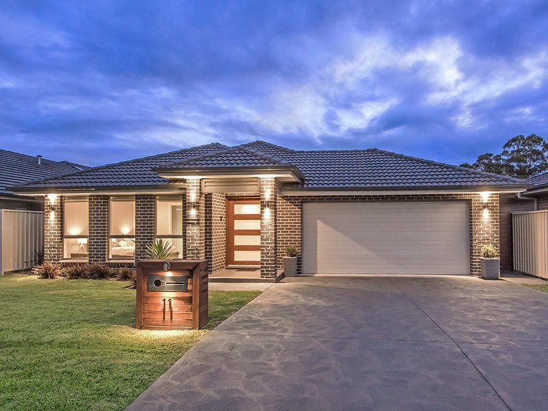 11 Carpenter Street, Elderslie, NSW 2570