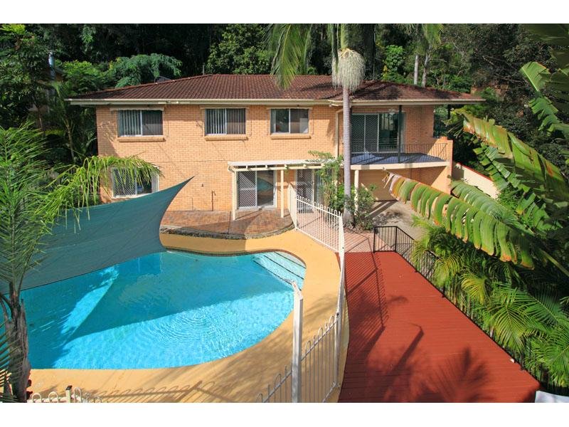 59 Dumbarton Drive, Kenmore, QLD 4069