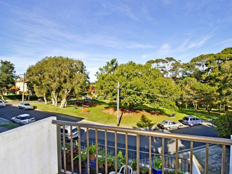 2/60 Brown Street, Bronte, NSW 2024 Property Details