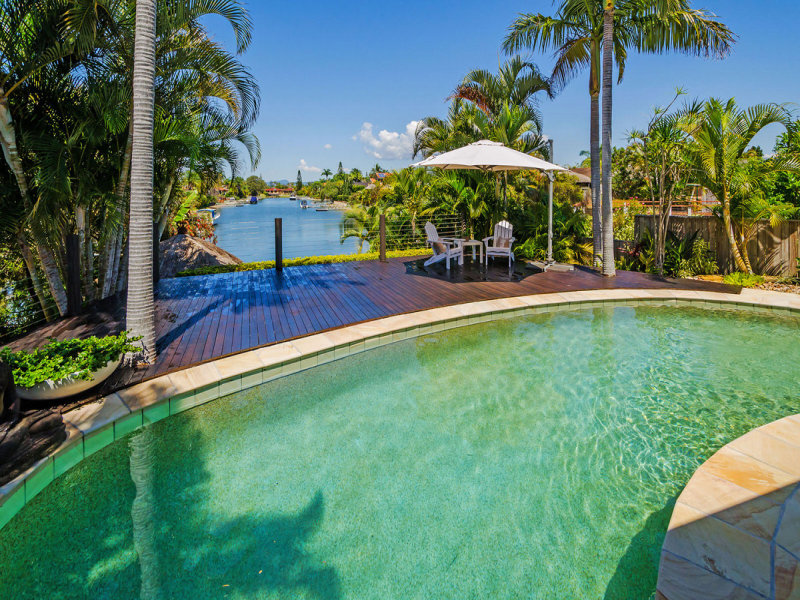 6 Balmoral Avenue, Sorrento, Qld 4217 Property Details