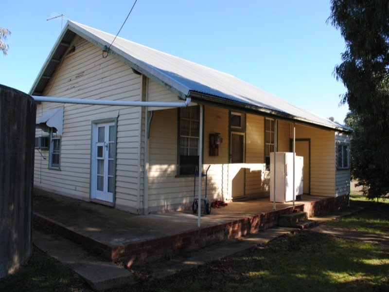 16 Moores Flat Road Bung Bong Vic 3465