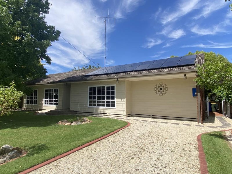 94 Wollamai St, Finley, NSW 2713 - Property Details