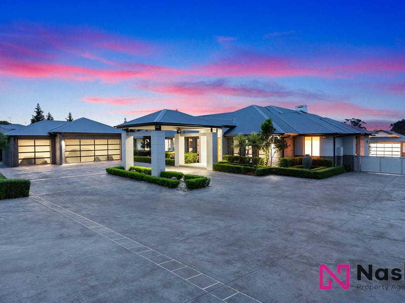 44 Twin Creeks Drive, Luddenham, NSW 2745 Property Details