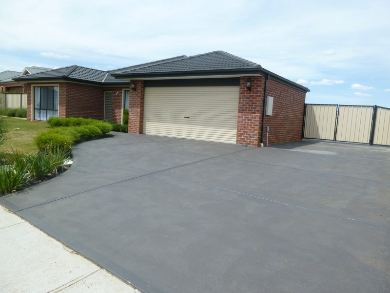 28 Archer Drive, Kurunjang, Vic 3337 Property Details