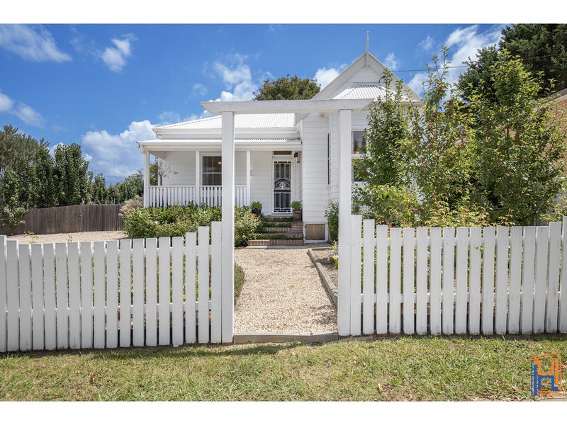 14 Marsh Street, Armidale, NSW 2350 House for Sale