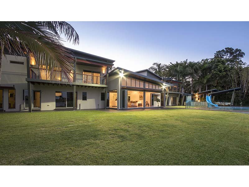 11 Pipers Point, Robina, Qld 4226 Property Details