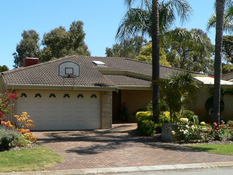 19 Regency Drive, Thornlie, WA 6108 Property Details