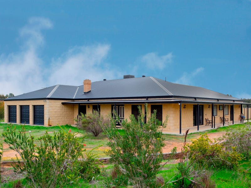 108 Yankee Creek Road, Wellsford, Vic 3551 Property Details