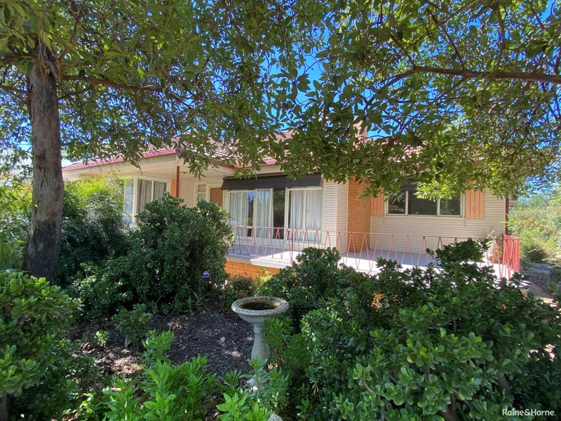 5557 Clarinda Street, Parkes, NSW 2870