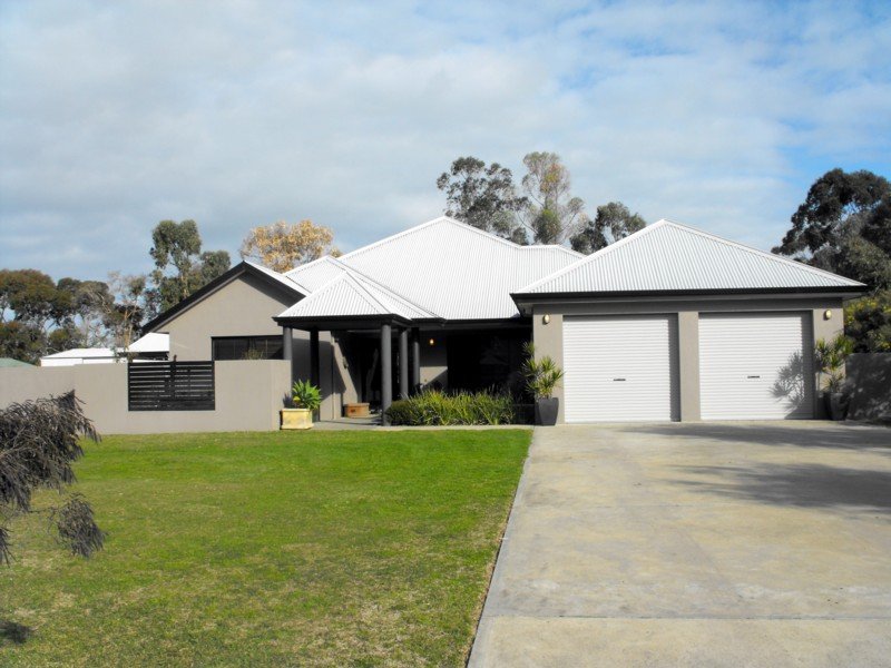 26 Kalgaritch Avenue, Busselton, WA 6280 Property Details