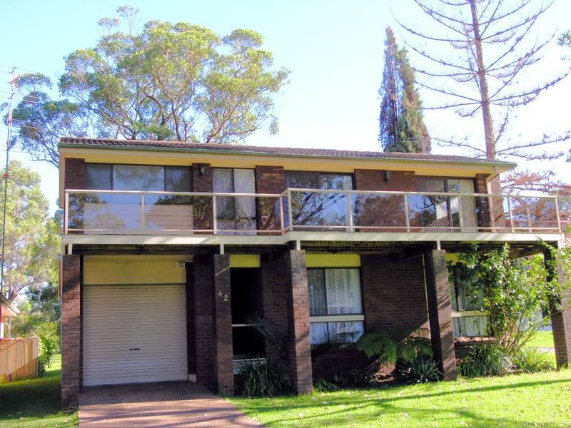 42 Kullaroo Road, Summerland Point, NSW 2259