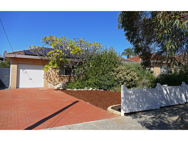 109 Lefroy Road`, Beaconsfield, WA 6162 Property Details