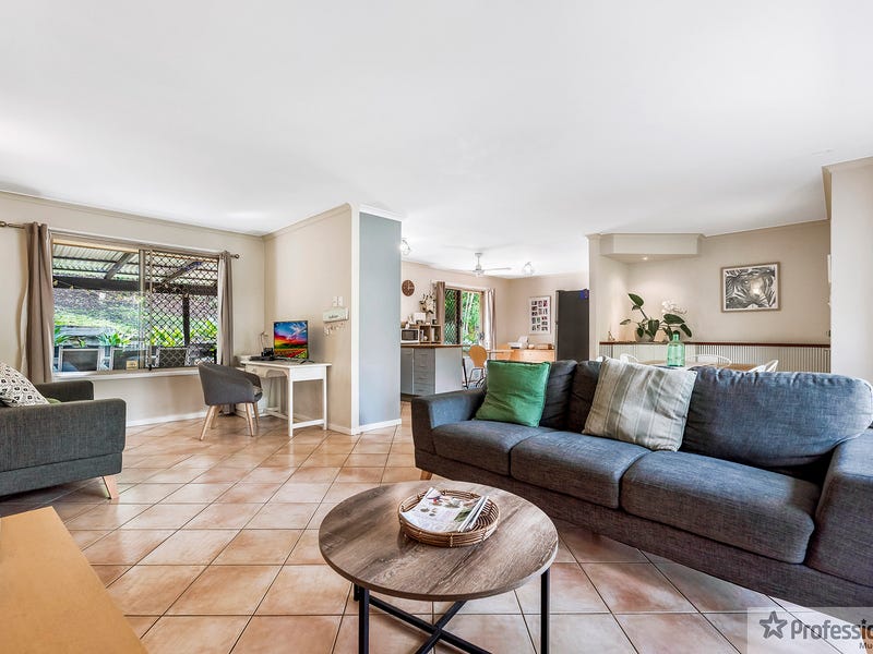 53 Renfrew Drive, Highland Park, QLD 4211