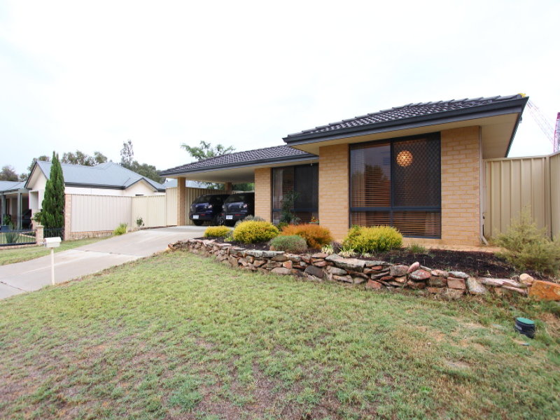 14 Lakewook Cove, Kenwick, WA 6107 - Property Details