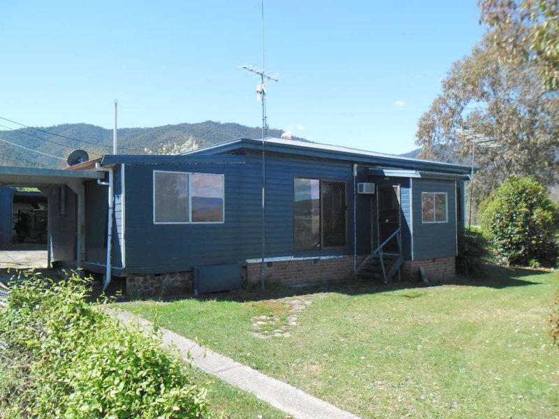 3 Bradney Street, Khancoban, NSW 2642