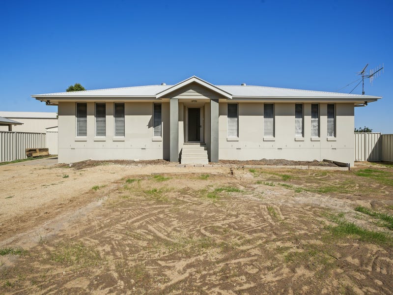 11 Bowden Fletcher Drive, Narromine, NSW 2821 House for Sale