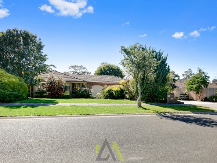 21 Yarralumla Drive, Langwarrin, Vic 3910 Property Details