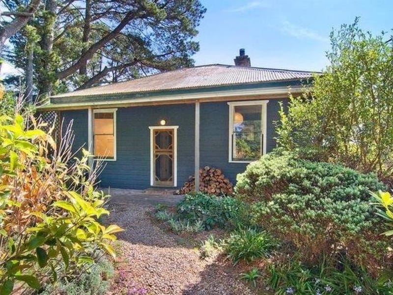 15 Fitzstubbs Avenue, Wentworth Falls, NSW 2782