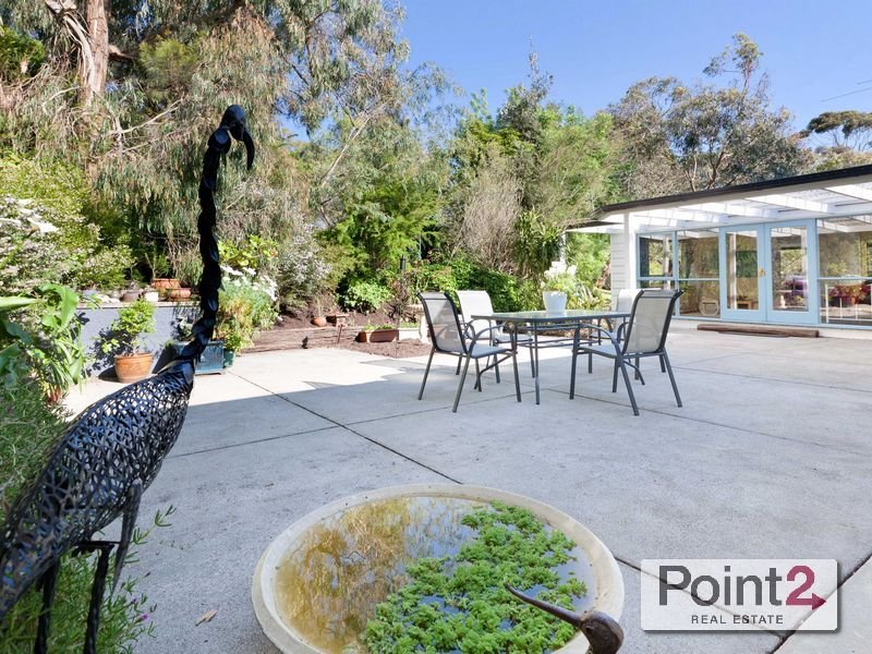 11 Mann Road, Mount Eliza, VIC 3930