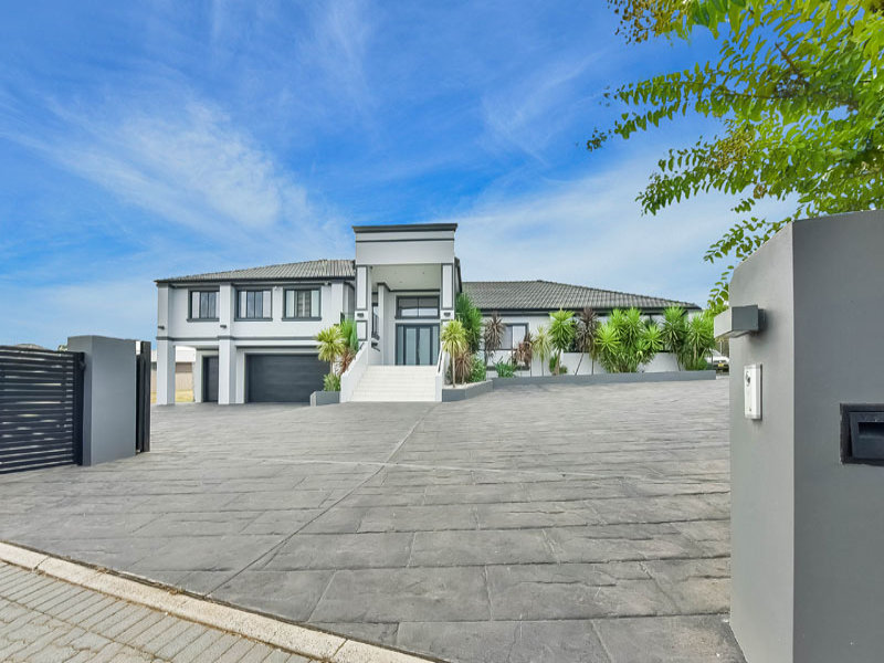 9 Davy Court Harrington Park Nsw 2567