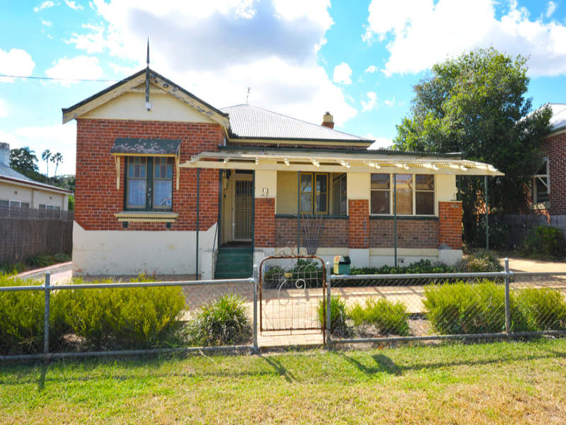 62 Carthage Street, Tamworth, NSW 2340 Property Details