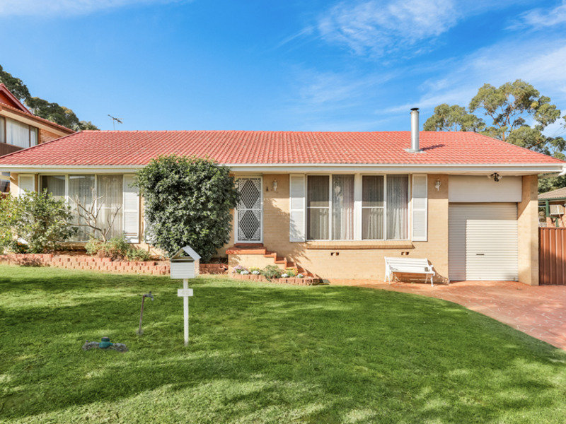 42 Stornoway Avenue, St Andrews, NSW 2566