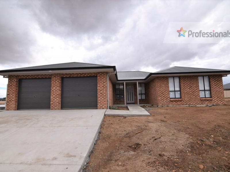 13 Maxwell Drive, Eglinton, NSW 2795 Property Details
