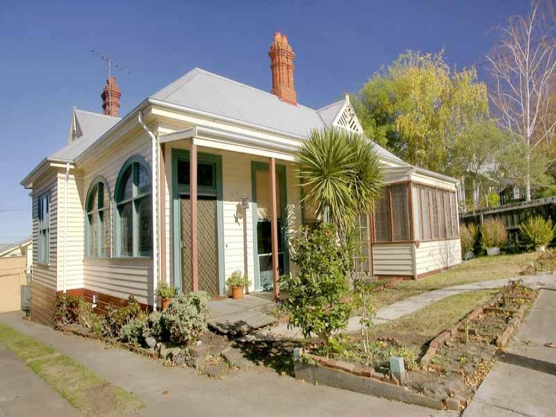 3 Buckland Avenue, Newtown, VIC 3220