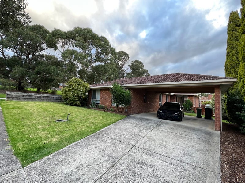 67 Yarra Road, Croydon Hills, VIC 3136