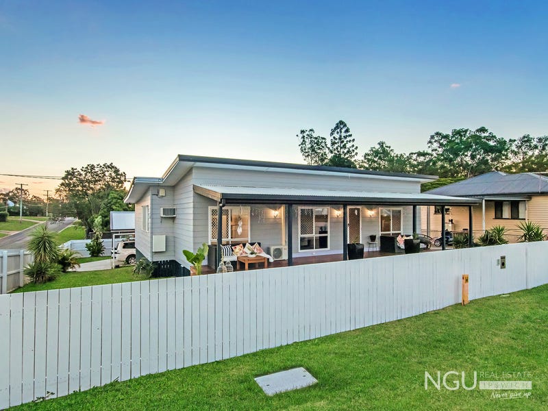 2 Street, Blackstone, QLD 4304