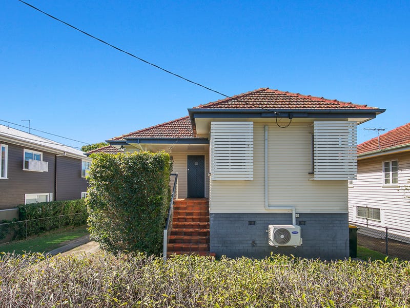 18 Lloyd Street, Camp Hill, QLD 4152