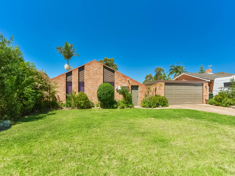 4 Alabaster Place, Eagle Vale, NSW 2558