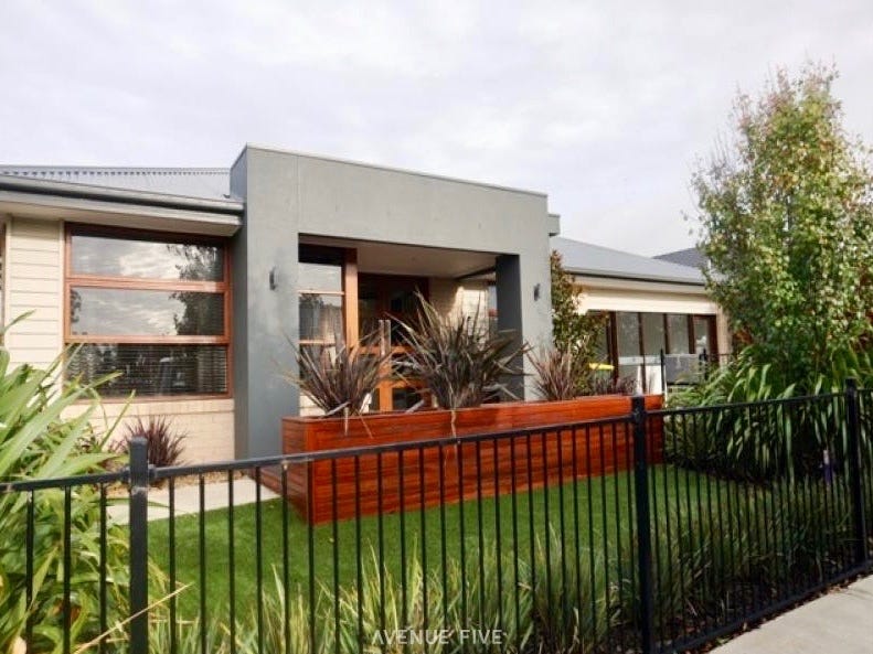 820 Barwon Heads Road, Armstrong Creek, VIC 3217