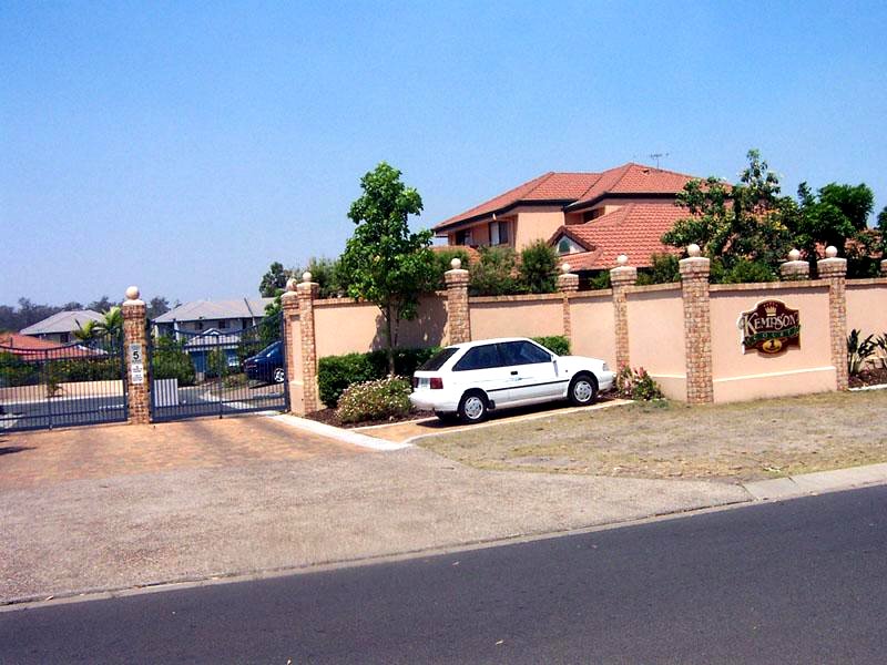 10 Highridge Road, Springfield, QLD 4300