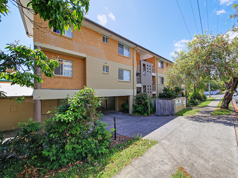 4/39 Chestnut Street, Wynnum, Qld 4178 Property Details