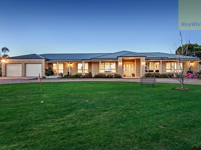 8 Vista Court, Heathcote Junction, VIC 3758