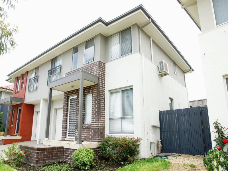 14 Northampton Drive, Glenfield, NSW 2167 Property Details