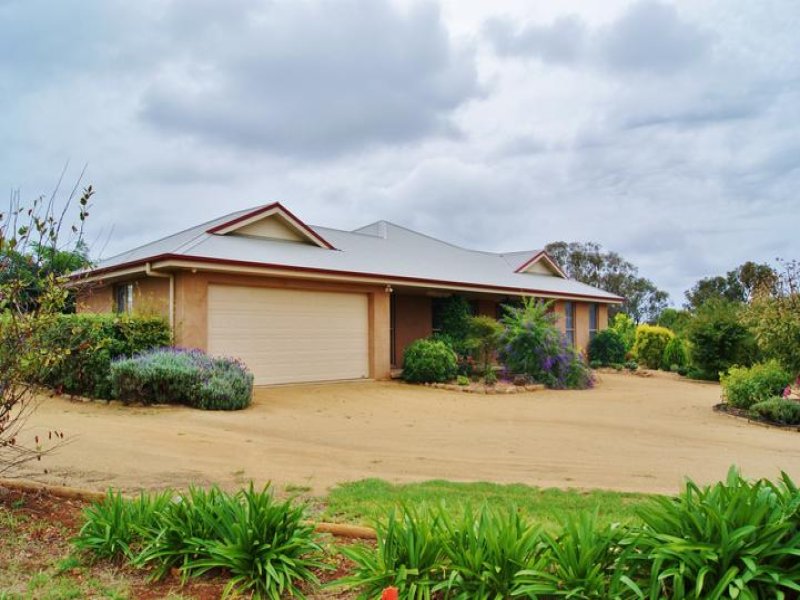 81 Tipperary Lane, Young, NSW 2594 Property Details