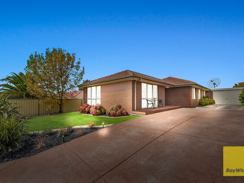 2 Edis Court, Endeavour Hills, VIC 3802