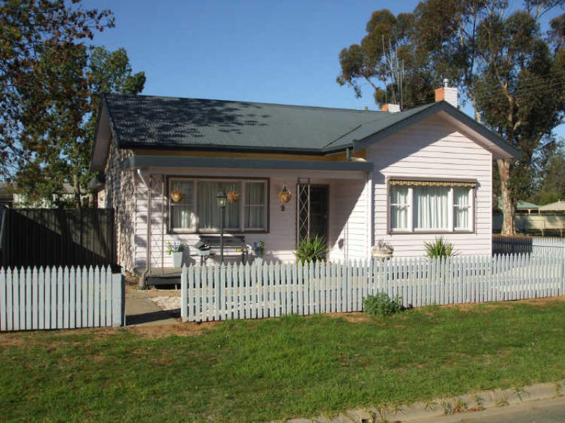 9 Morton Street, Rochester, Vic 3561 Property Details