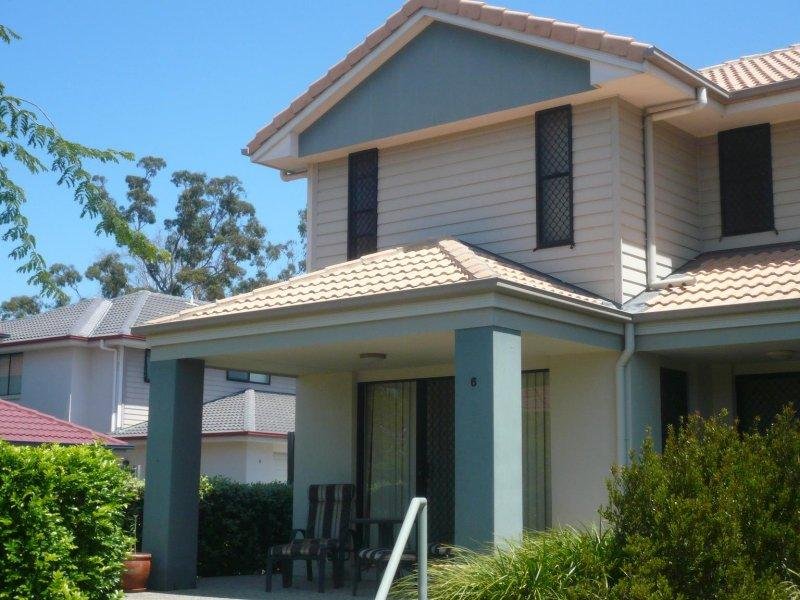 300 Cliveden Ave, Corinda, Qld 4075 Property Details